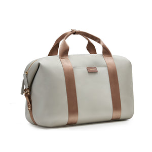 OIWAS City Wanderer grey travel bag worn crossbody in city street