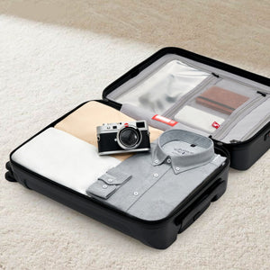 Clean clothing compartments and open storage compartments with dry and wet compartments ensure seamless storage - OIWAS bags, backpacks,luggage