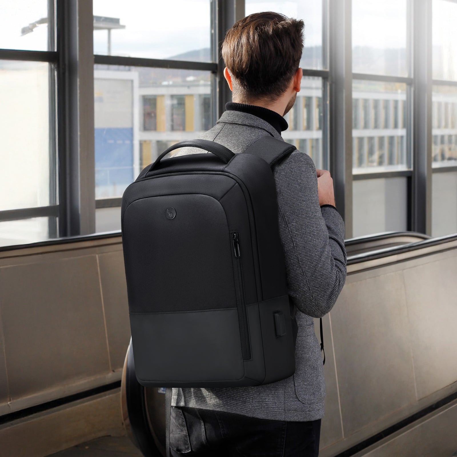 OIWAS-USB-Charging-Laptop-Backpack-Lifestyle