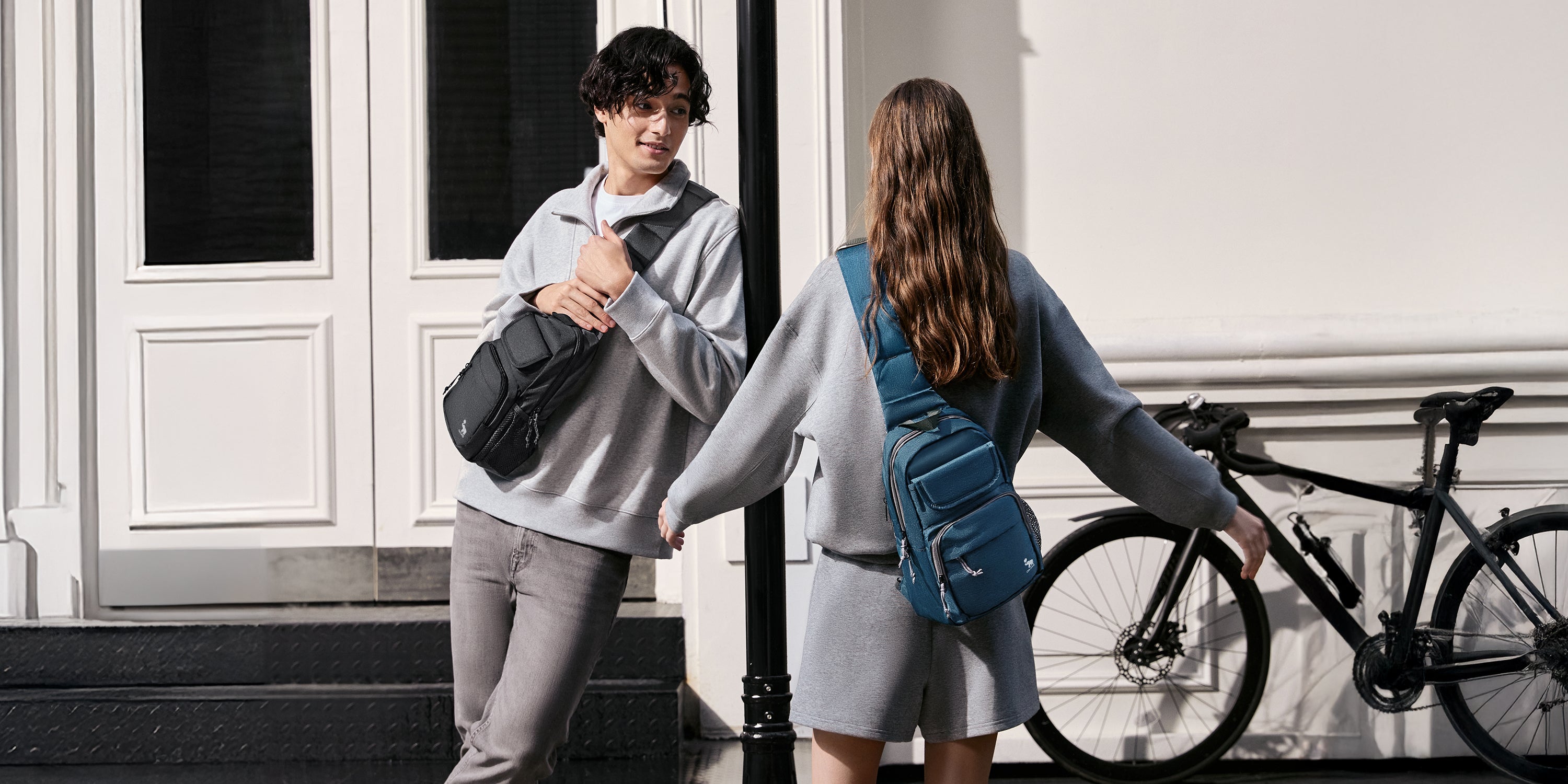 OIWAS homepage hero image: minimalist travel bag, backpack and carry-on luggage for smart, modern professionals. Pack Your World.