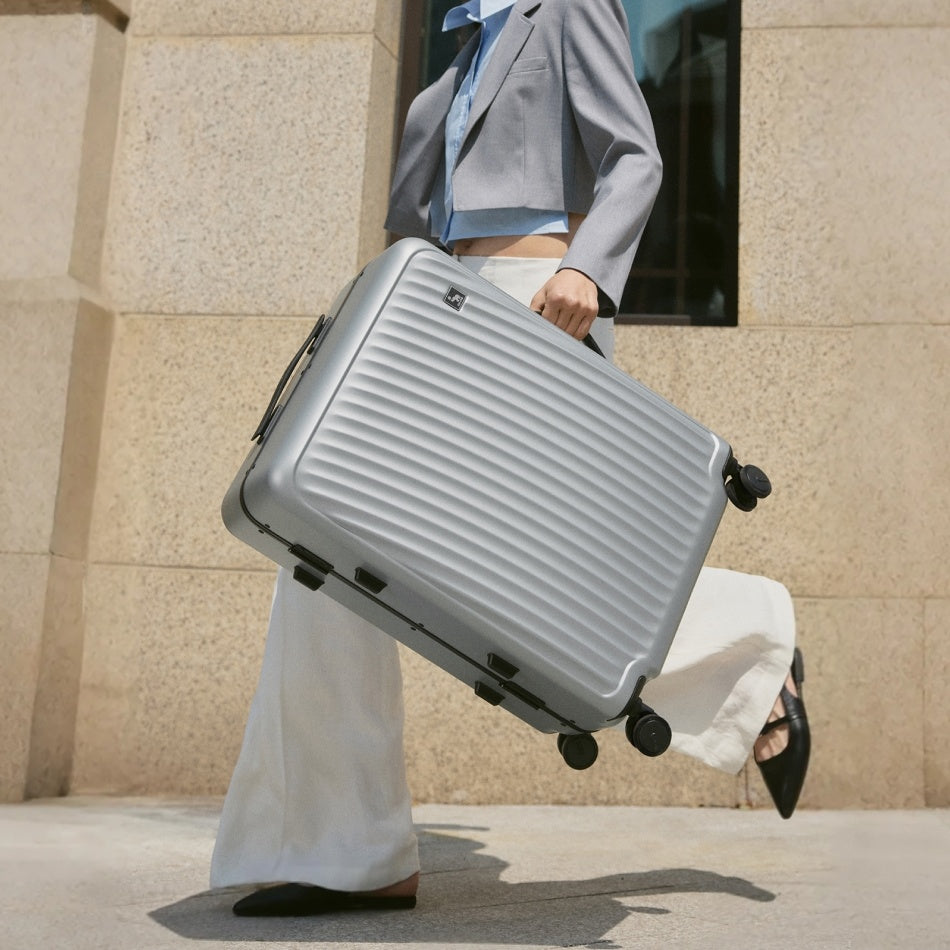 SMOOTH 20” Carry On Luggage