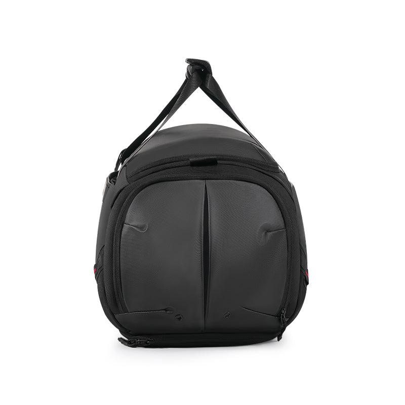 OIWAS ELEPHANTOM multifunctional travel bag, emphasizing spacious compartments and reinforced sides for heavy-duty use.
