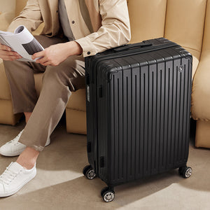 OIWAS-20inch-CarryOn-Black-Scene