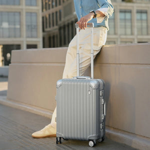 OIWAS silver aluminum luggage lifestyle travel carry on suitcase hard shell men women