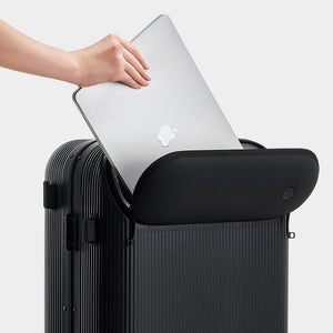 OIWAS-Capsule-CarryOn-Luggage-Detail