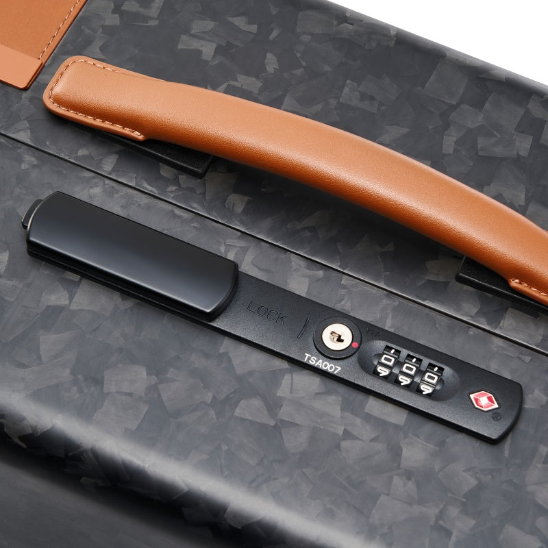 TIMELESS CF Collection Carbon-Fibe CarryOn TSA-Lock