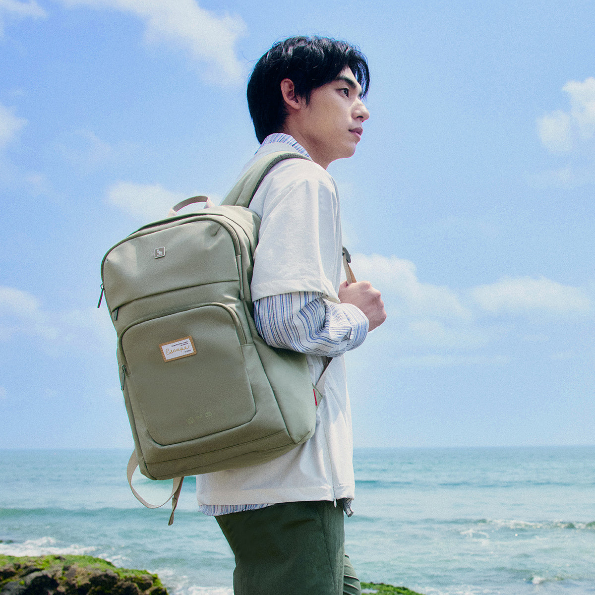 OIWAS-ESCAPE-14inch-Laptop-Backpack-for-Men-Green-Scene