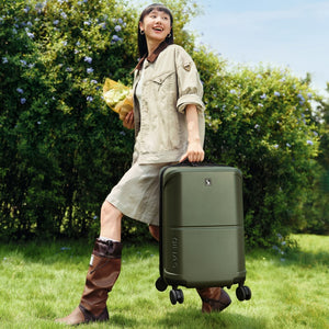 The OIWAS Horizon X Series luggage is designed for business trips, weekend getaways, and extended travel—combining durability, smart organization, and effortless mobility.