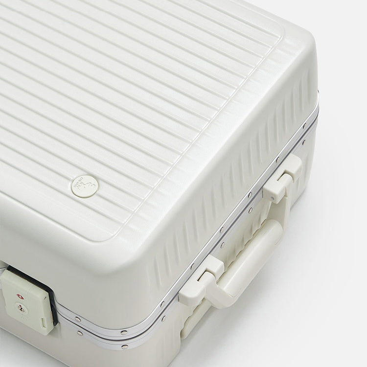 OIWAS-PIONEER-Aluminum-Frame-CarryOn-HardShell