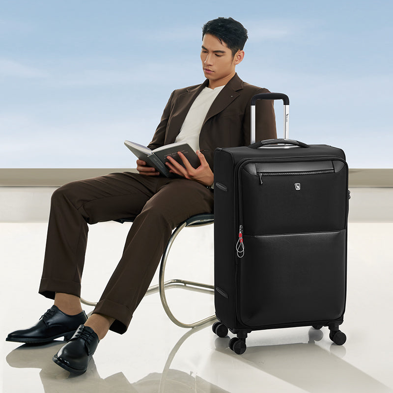 OIWAS-TREK-Expandable-Suitcase-Lifestyle