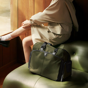 OIWAS-TRIUMPH-Travel-Bag-Green-Scene
