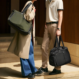 OIWAS-TRIUMPH-Travel-Bag-Scene