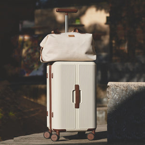 OIWAS-Trunk-Travel-Luggage-Scene