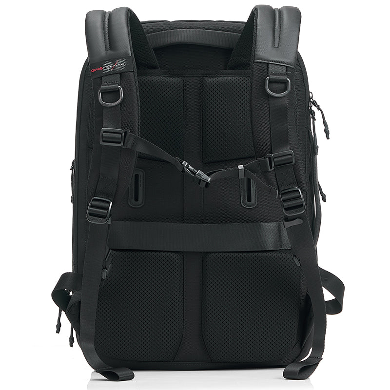 OIWAS 17" laptop backpack back panel and shoulder straps are crafted with breathable sponge mesh, Adjustable shoulder straps provide a custom fit