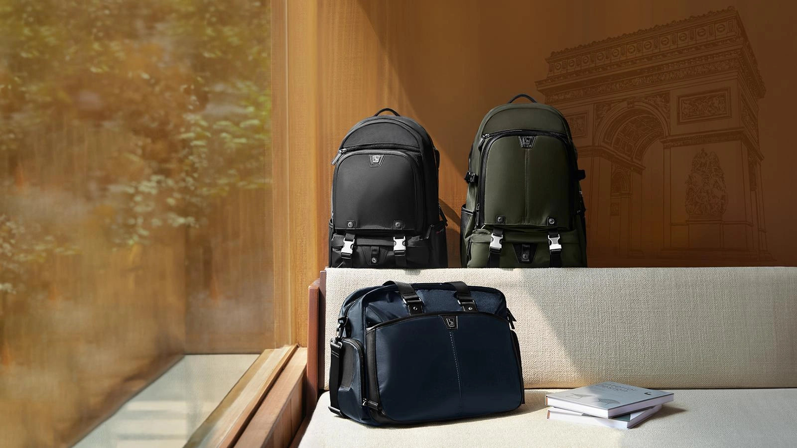Minimalist travel bags by OIWAS – lightweight, functional, and designed for modern commuters and weekend getaways.